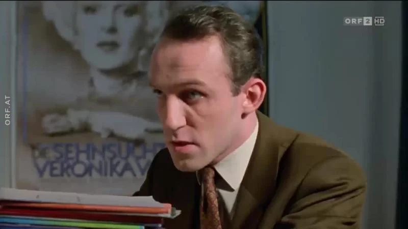 Кадры из сериала Комиссар Рекс (1994)