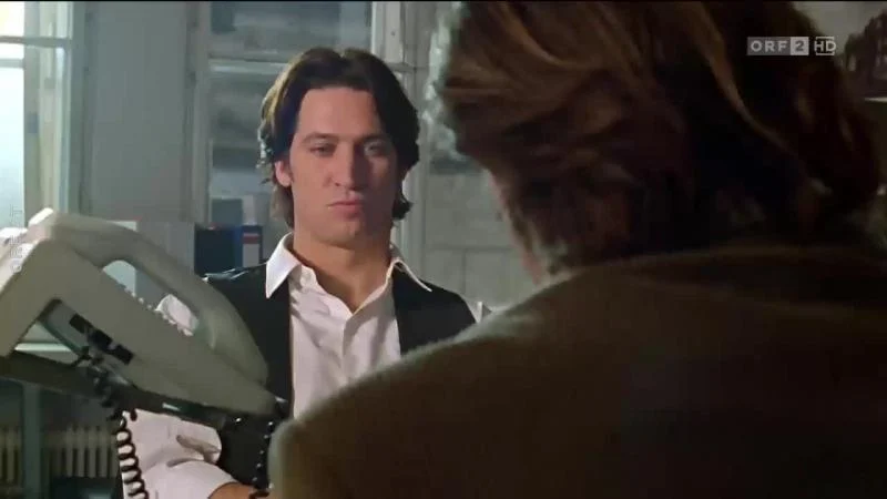 Кадры из сериала Комиссар Рекс (1994)